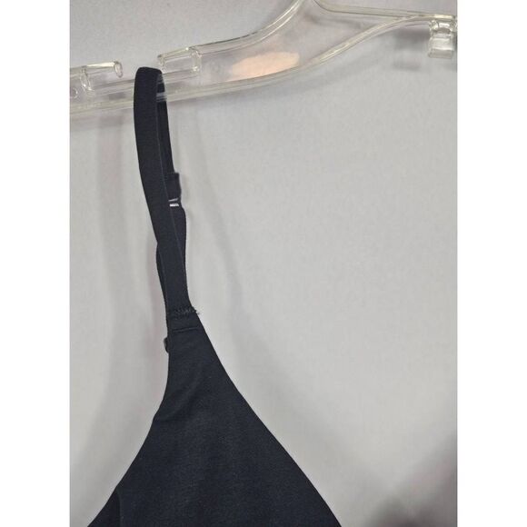 Skims Triangle bra Nwt - Picture 3 of 10